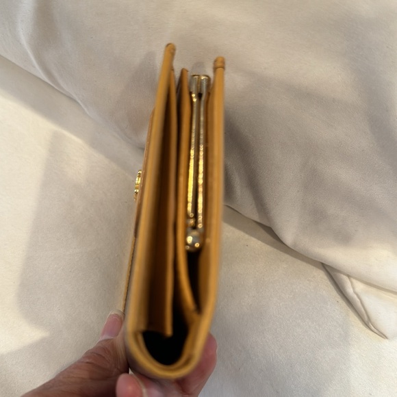 Celine Compact Kiss-Lock  Wallet light Cognac edging with Brown. 4 1/2”x 3 1/2” - Picture 10 of 15